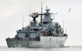 140 Meter lange Fregatte: Deutsches Kriegsschiff bricht zur NATO-Nordflanke auf