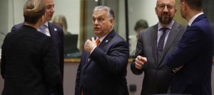EU ringt um Öl-Embargo: Michels Flucht nach vorne – stimmt Orbán jetzt zu?