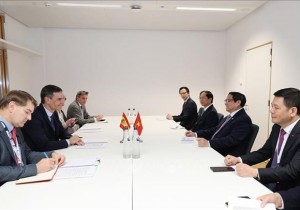 Vietnamese PM meets with Spanish counterpart in Brussels